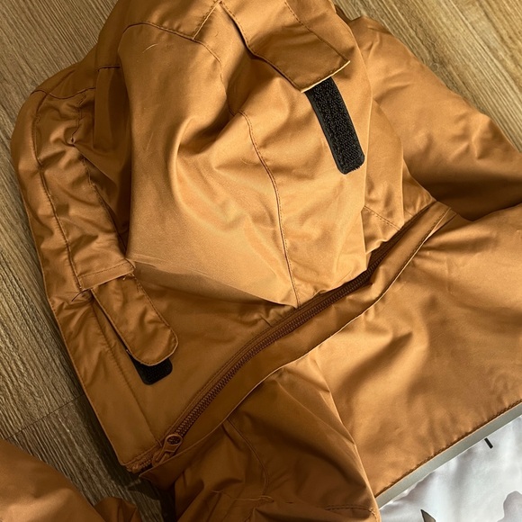 Deux par Deux One-Piece Teknik Snowsuit. Size 7 Kids. Like New! - Picture 7 of 7